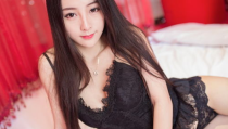 美女扒开胸罩  图片,时尚与健康的平衡探讨”